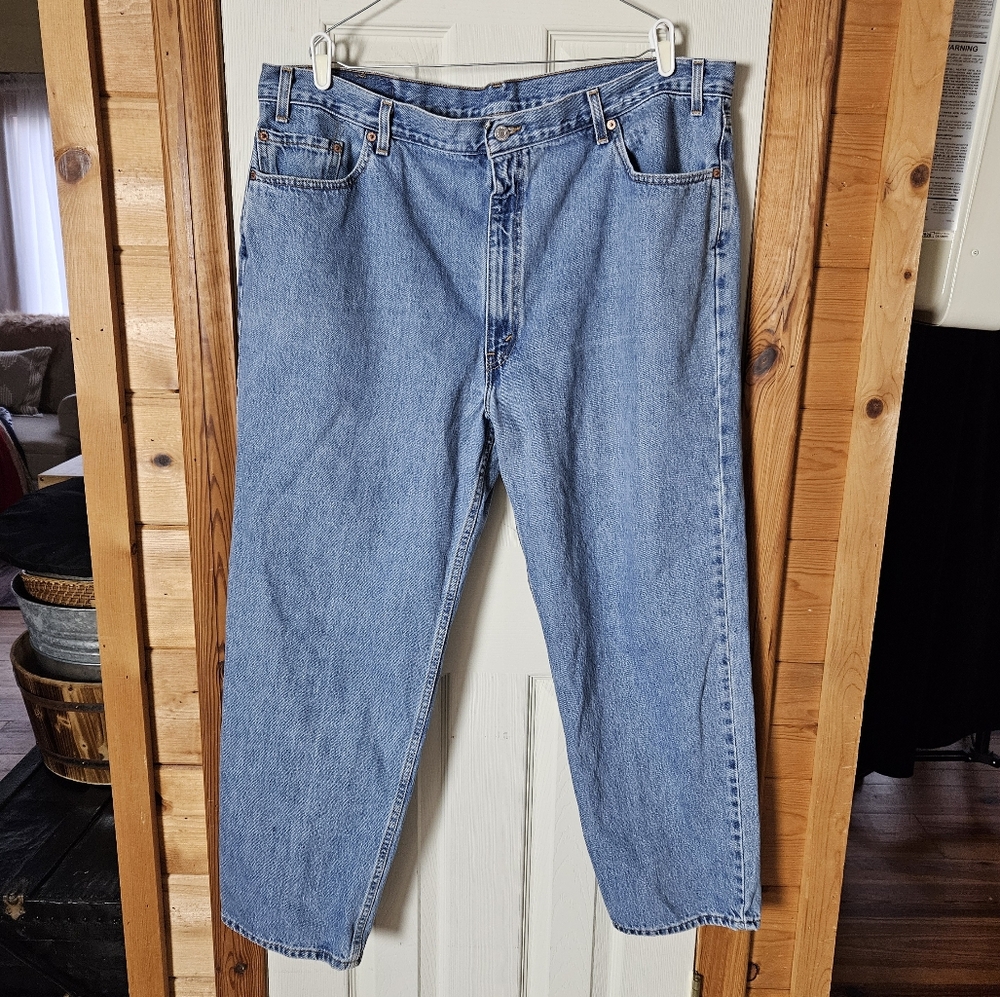 Vintage Levi's 550 Men's 46x30 Relaxed Fit Tapered Denim Jeans USA